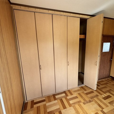 室蘭市絵鞆町3丁目6-8戸建の玄関