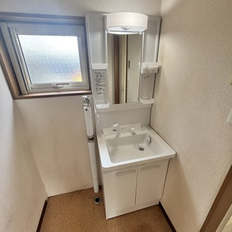 室蘭市絵鞆町3丁目6-8戸建の洗面所