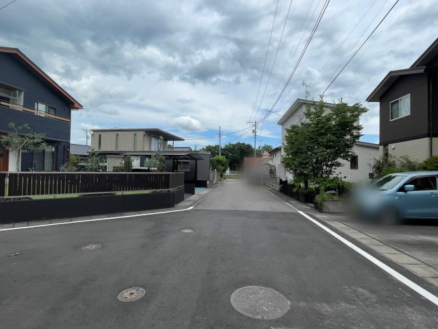 新築戸建・建売　西郷村羽太第4　CRADLE GARDEN　全2棟の前面道路含む現地写真|緑豊かな閑静な住宅街の落ち着きのある環境で新生活を始めてみませんか？