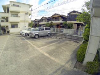 【駐車場】