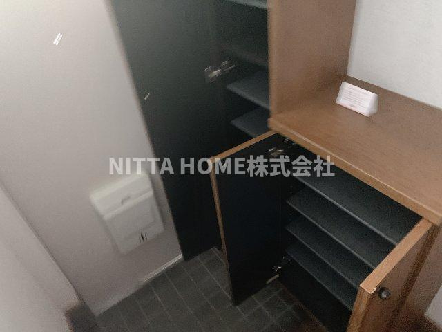 サニーハウス城西の玄関|すっきり収納できるシューズボックス(*^^)