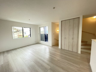 【居間・リビング】 | 和泉市葛の葉町２丁目　新築戸建