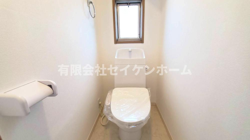 深谷市高島　中古戸建　リフォーム済のトイレ