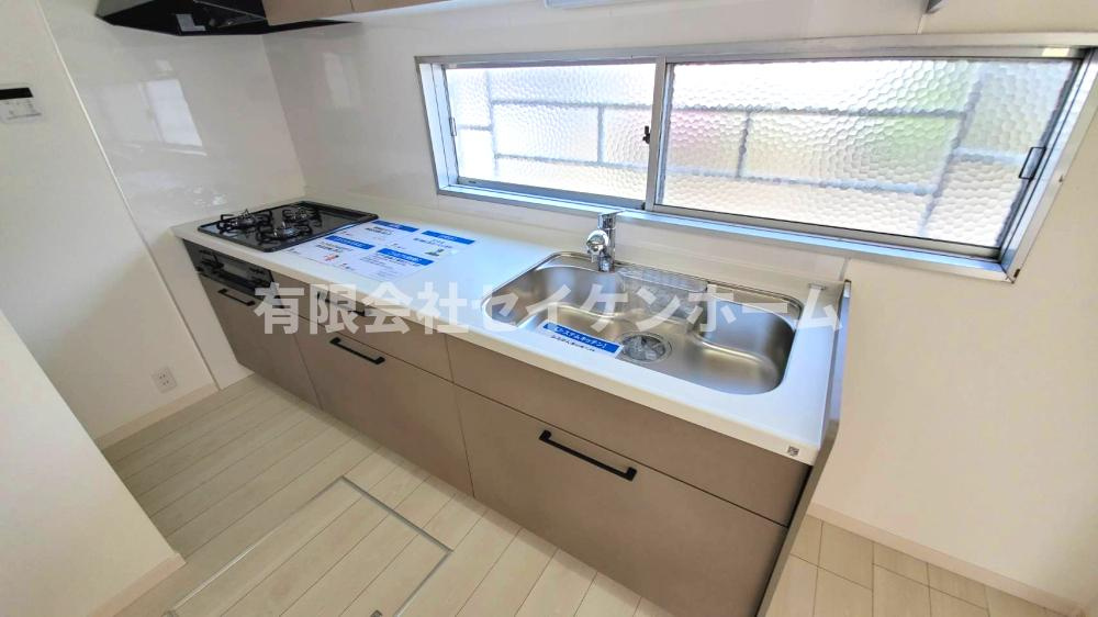 深谷市高島　中古戸建　リフォーム済のキッチン