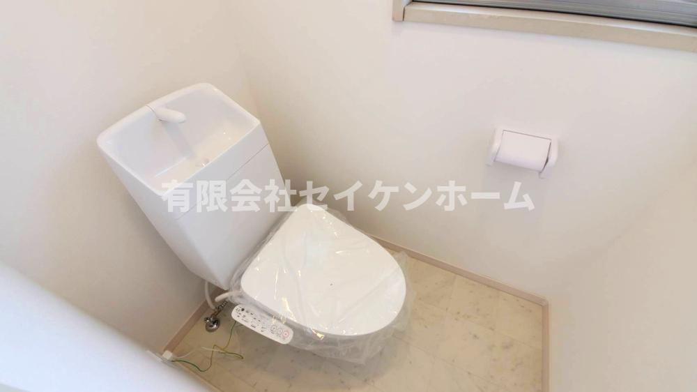 深谷市高島　中古戸建　リフォーム済のトイレ