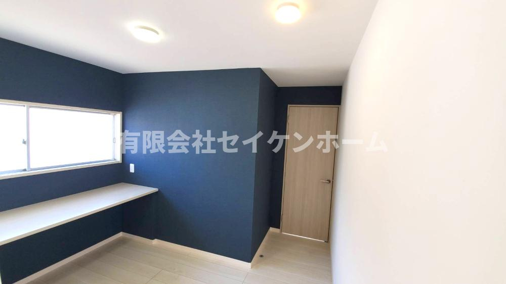 深谷市高島　中古戸建　リフォーム済の洋室