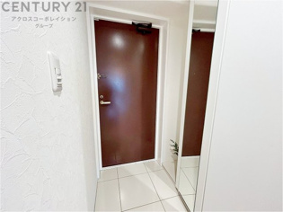 姿見付きでお出かけ前の身だしなみチェックに便利です