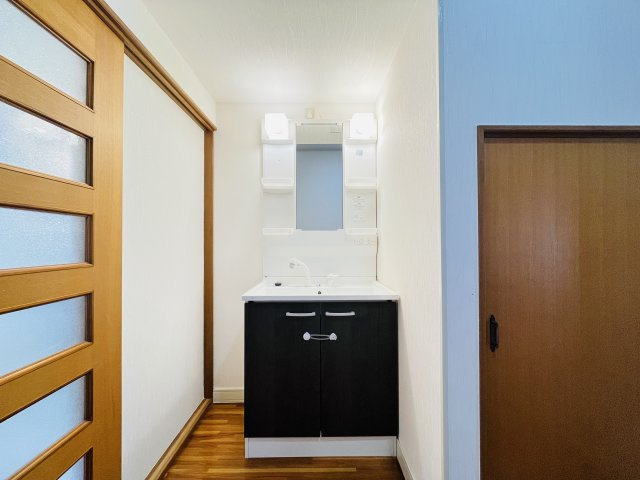 【独立洗面台】 | 深谷市稲荷町３丁目　中古戸建