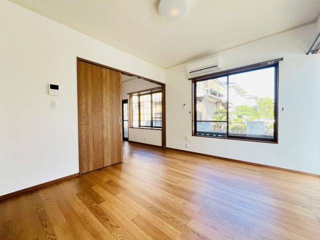 【居間・リビング】 | 深谷市稲荷町３丁目　中古戸建