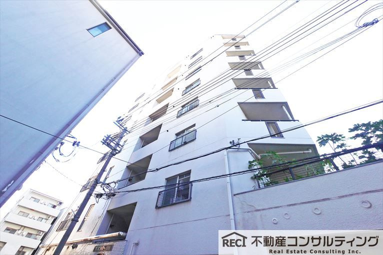 サンビルダー本山の外観