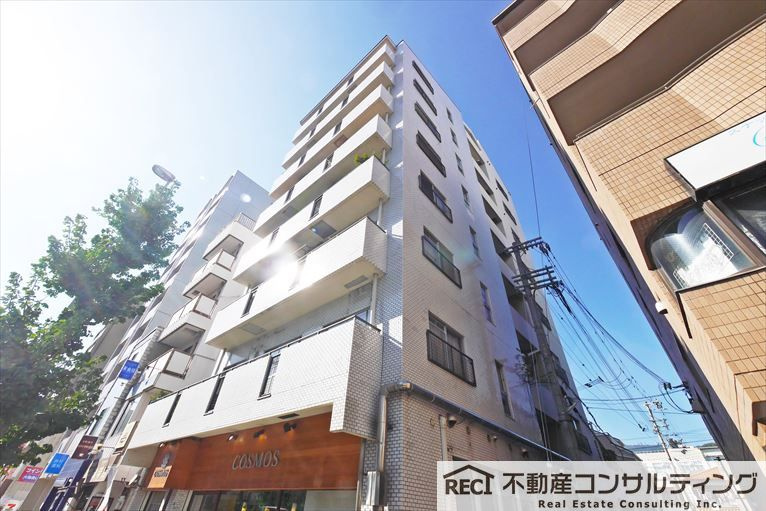 サンビルダー本山の外観