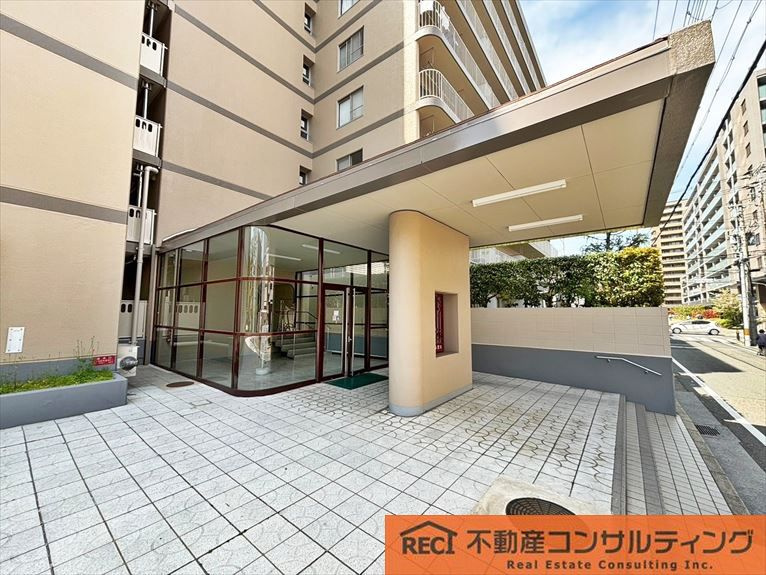 ファミール青木のエントランス
