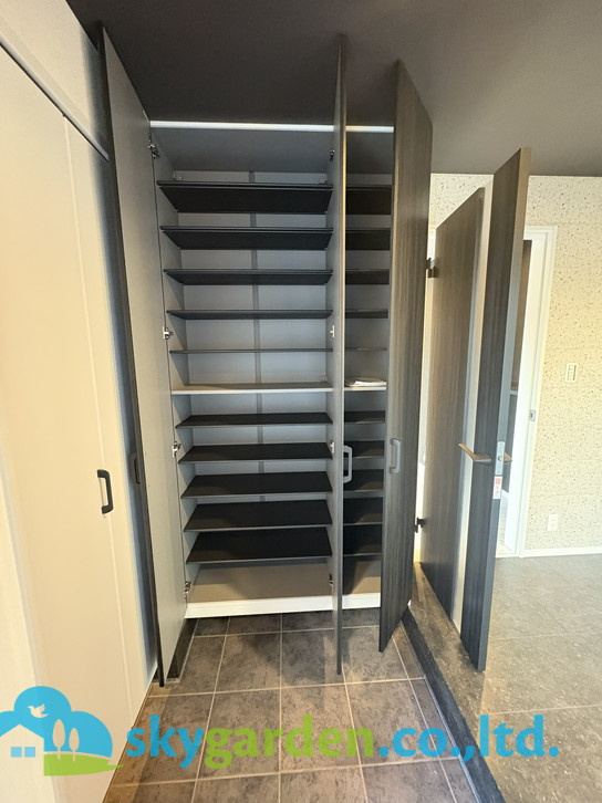 茅ヶ崎市高田1丁目　新築戸建　全1棟1号棟の玄関