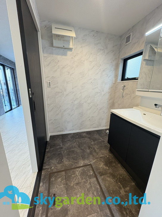 茅ヶ崎市高田1丁目　新築戸建　全1棟1号棟の脱衣所