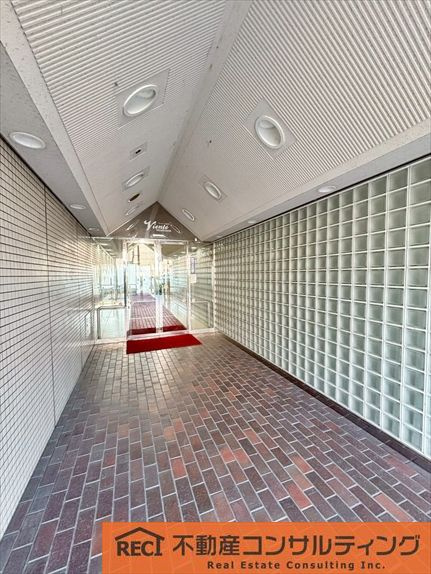 ヴィエント西宮のエントランス