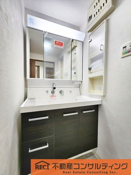 セレッソコート御影山手の独立洗面台|高羽小学校徒歩7分