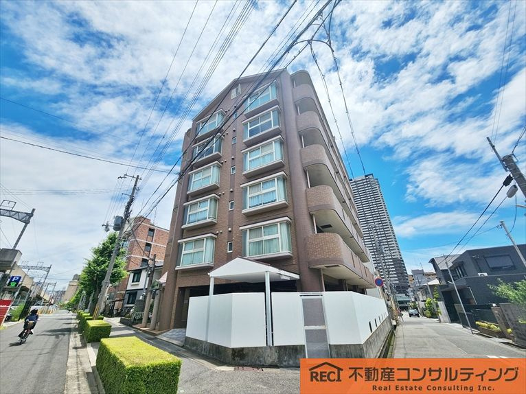 サンパイン御影の外観