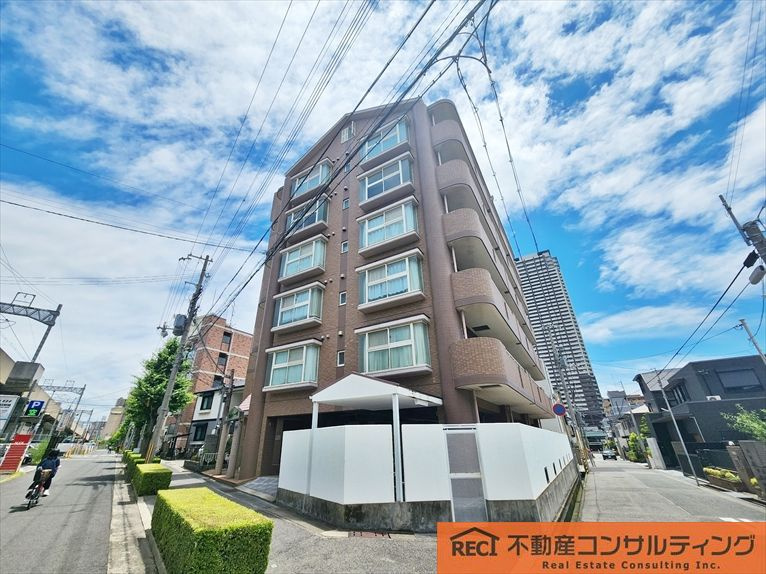 サンパイン御影の外観