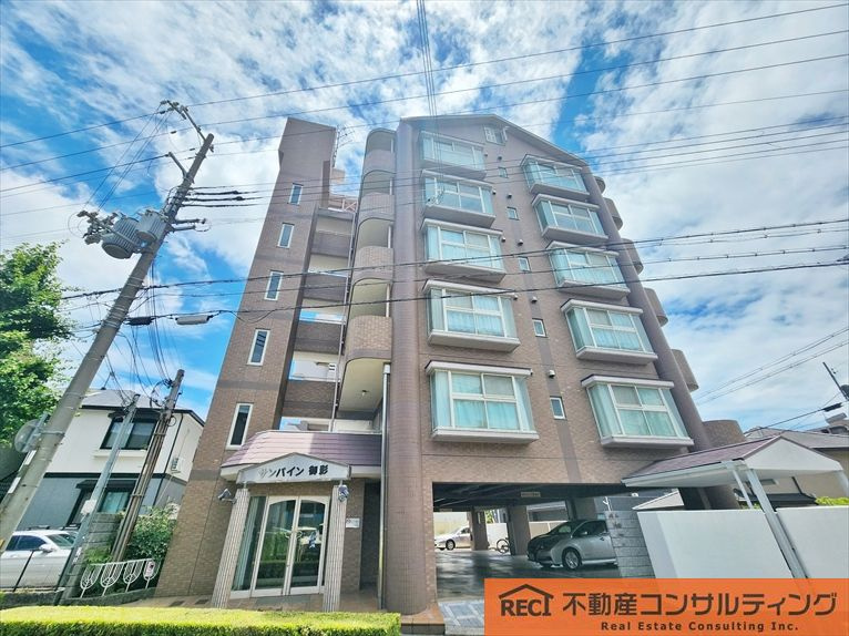 サンパイン御影の外観