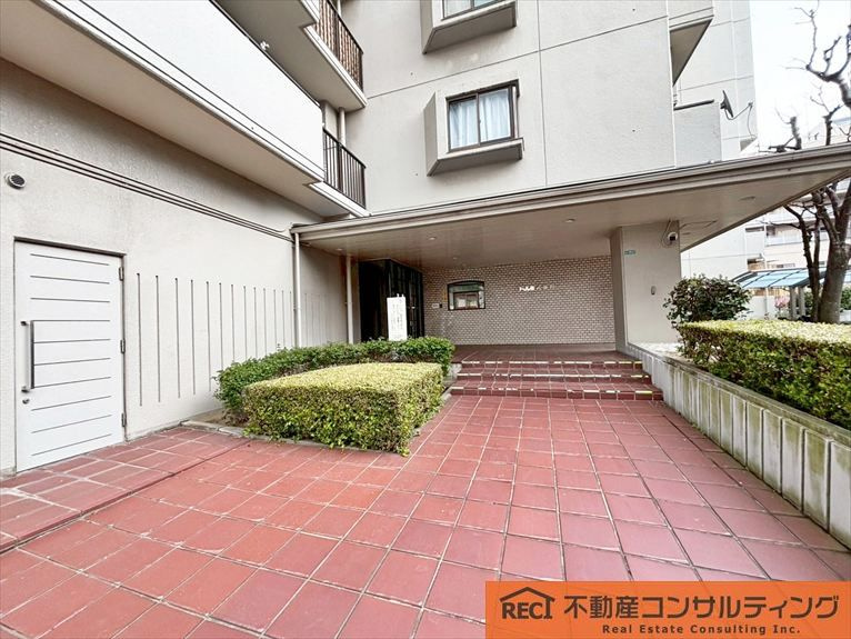 ドルミ武庫川のエントランス