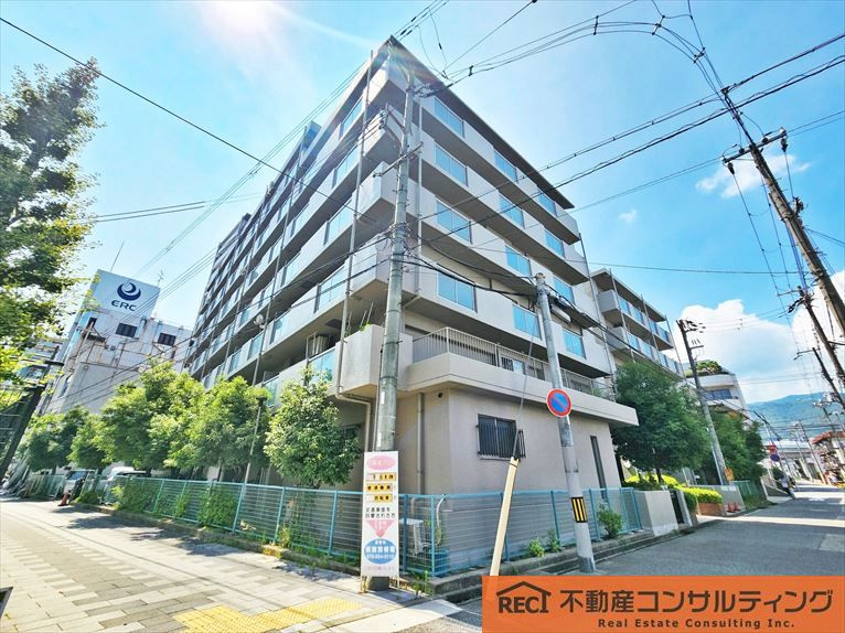 東灘サンハイツの外観