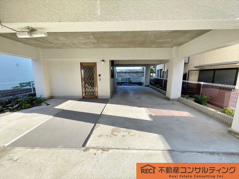 東灘区森北町7丁目　中古戸建の駐車場