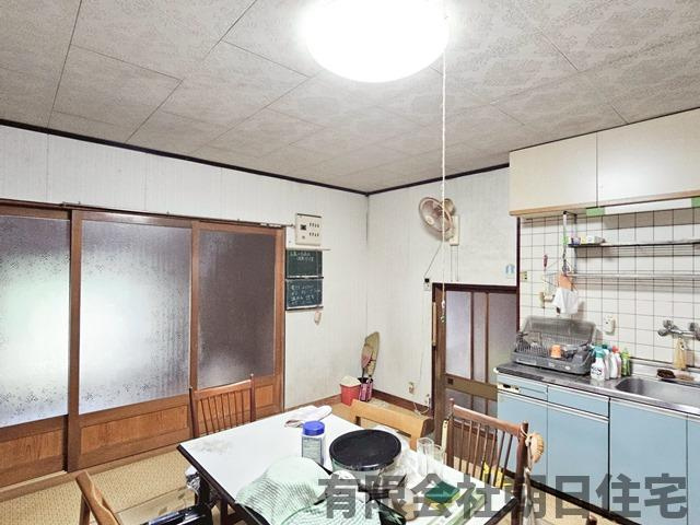 【居間・リビング】 | 島根町大芦中古戸建 | リビングです