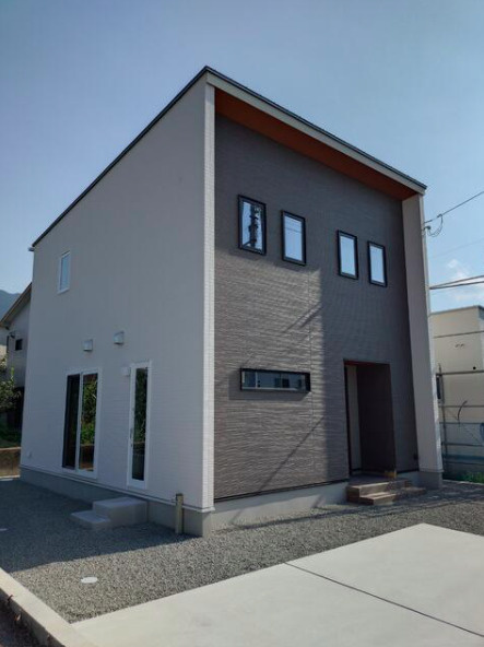 下柏町 2号地 築後未入居戸建