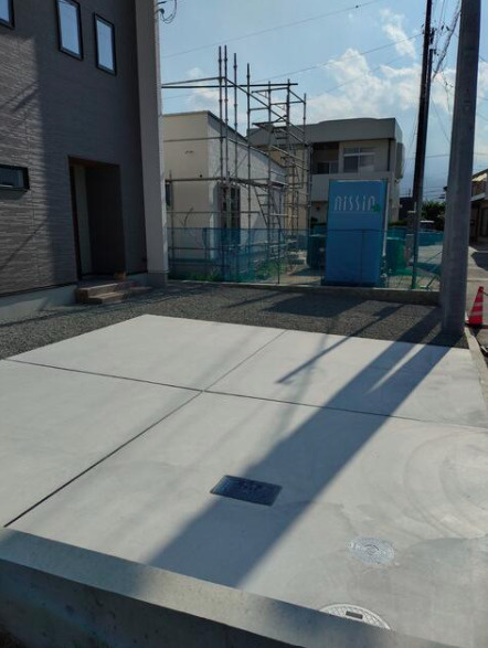 下柏町 2号地 築後未入居戸建の駐車場