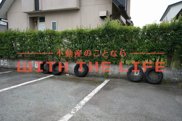 ガーデンタウン櫛原【10,000円キャッシュバック対象物件】の駐車場|駐車場があるので、車を買う予定の方も安心です