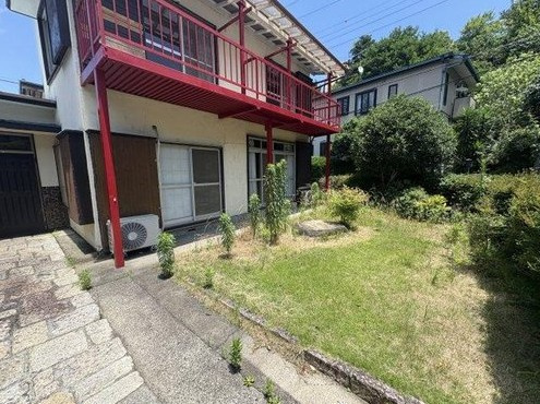 【庭】 | 伊東市瓶山一丁目　戸建