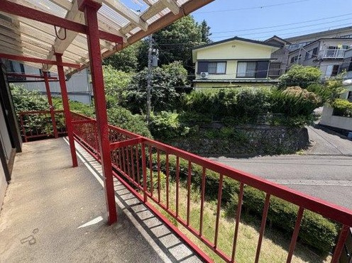 【バルコニー】 | 伊東市瓶山一丁目　戸建