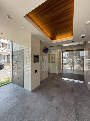 セレニティー金山　名古屋市賃貸　仲介手数料無料のエントランス