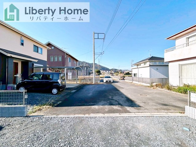 第1石岡市下林　新築戸建の前面道路含む現地写真