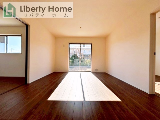 第1石岡市下林　新築戸建の居間・リビング