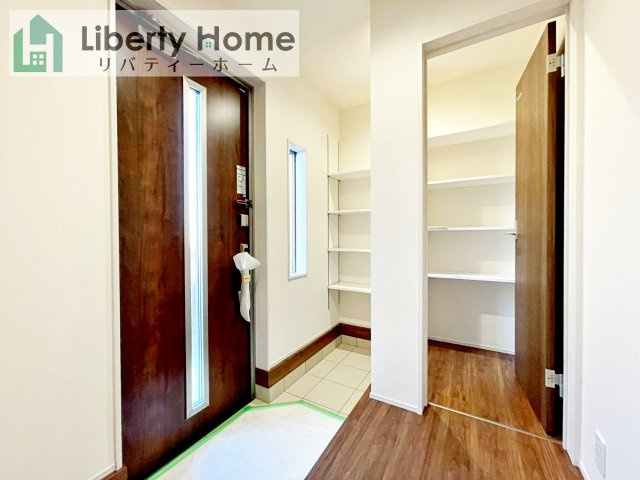 第1石岡市下林　新築戸建の玄関