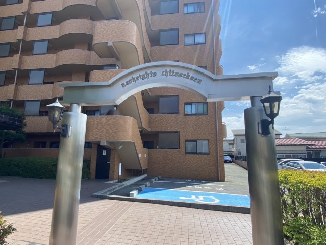 ネオハイツ千歳公園の外観