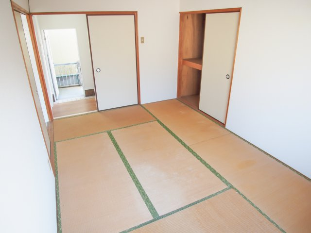 ハイツ千代ヶ丘の和室