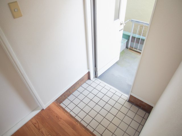 ハイツ千代ヶ丘の玄関