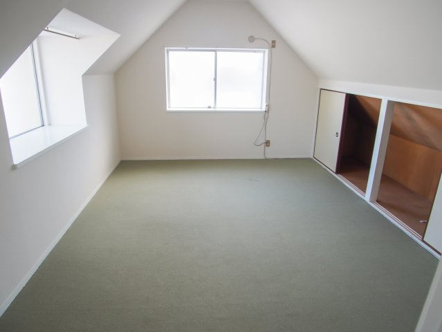 ハイツ千代ヶ丘の洋室