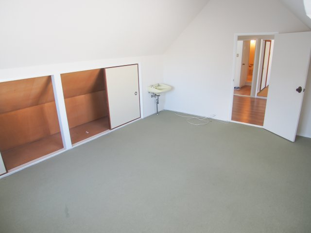 ハイツ千代ヶ丘の洋室