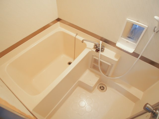 ハイツ千代ヶ丘の浴室