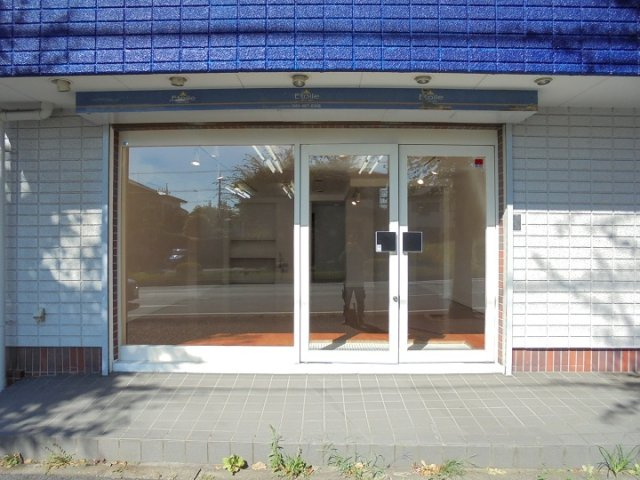 サンヒルズ稲荷台のエントランス