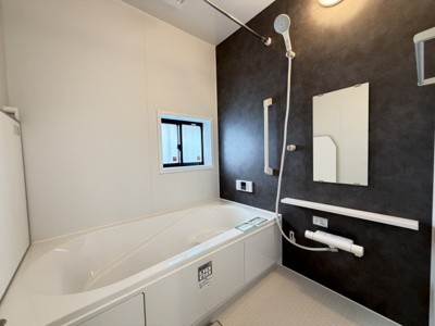 【浴室】 | 八重瀬町具志頭（全5棟）A・E号棟 | A号棟　浴室換気乾燥機付き♪