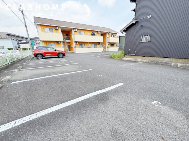 メゾン・ソレイユ　　刈谷市近郊の賃貸はクラスホームの駐車場