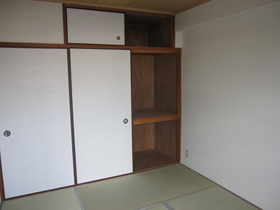 【その他】 | ライオンズマンション和泉上町 | 和室約５.８畳　※前回募集時／２０１６年７月の写真