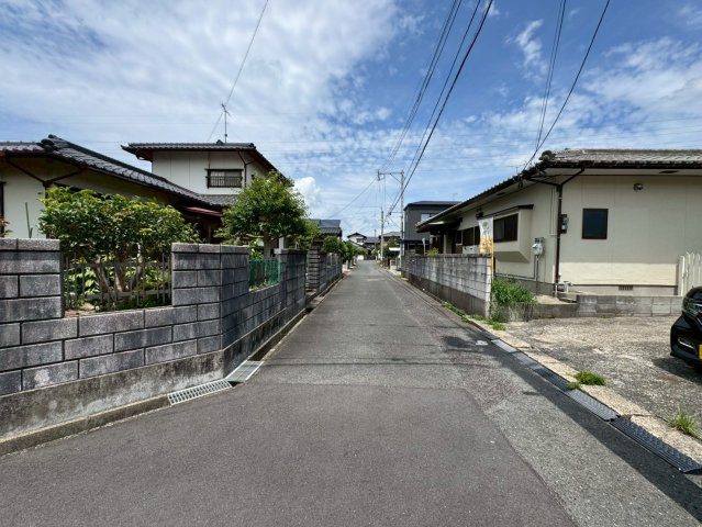 【前面道路含む現地写真】の画像