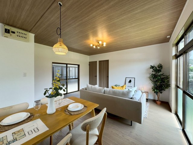 【居間・リビング】の画像