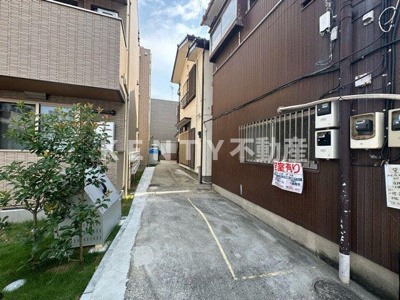 【エントランス】 | 小田二丁目貸家 | 建物の内部です