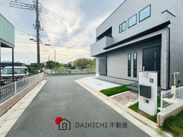 【前面道路含む現地写真】 | ピュアガーデン鴻巣加美2期　新築戸建　全4棟　1号棟